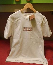 t-shirt White supreme x Burberry 