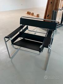 KNOLL STUDIO WASSILY Chair in cuoio nero