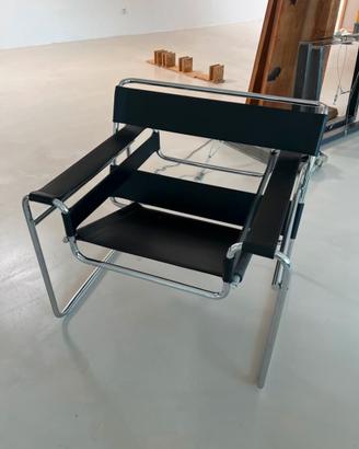 KNOLL STUDIO WASSILY Chair in cuoio nero