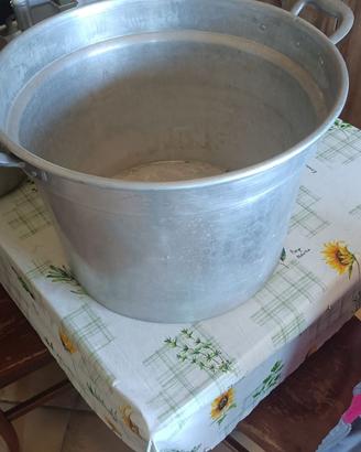Pentolone per salsa