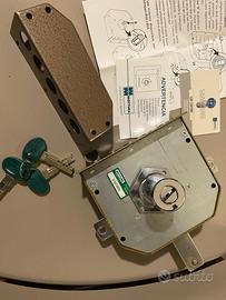 Serratura porta ingresso