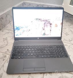 notebook hp i3-1215u=16 giga. 256ssd-win11