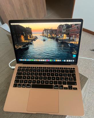 Macbook rose gold M1