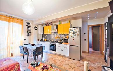 ACCOGLIENTE BILOCALE IN CENTRO ROMENTINO!!!