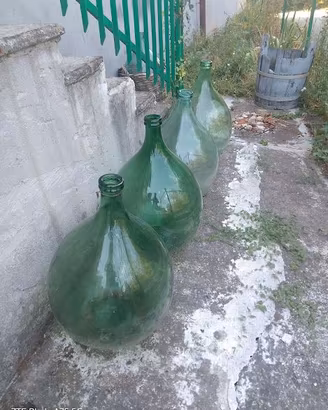 Damigiane in vetro