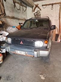 Mitsubishi Pajero 2500