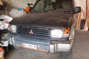 Mitsubishi Pajero 2500