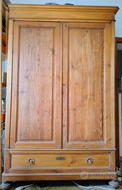 Armadio toscano a cappello diritto