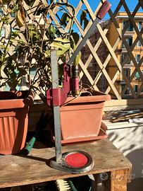 Macchina manuale per tappi a corona