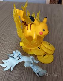 Pokemon Reshiram e Pikachu