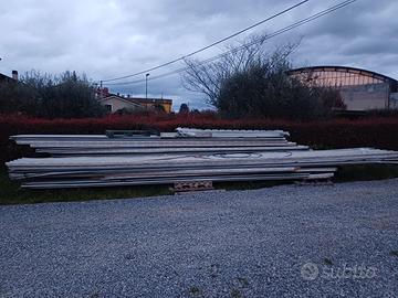 Pannelli coibentati circa 200 metri