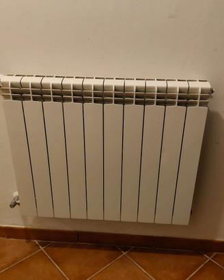 Stock 12 termosifoni in alluminio di varie misure