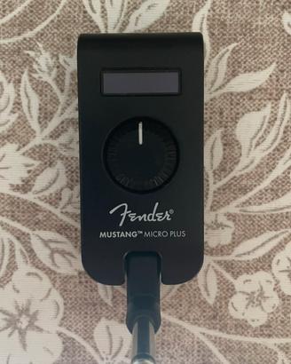 Fender mustang micro plus