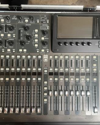 Behringer x32 compact
