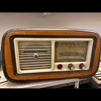 Radio a valvole antica
