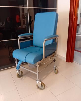 sedia a rotelle sanitaria