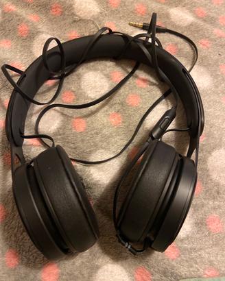 Cuffie beats