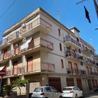 Finale di Pollina 7,5 vani + terrazzo mq 180