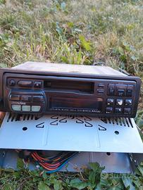 Autoradio a cassette vintage marca Alpine