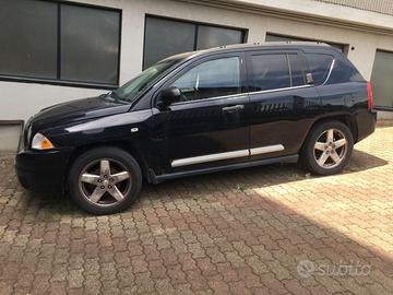 AUTO JEEP COMPASS