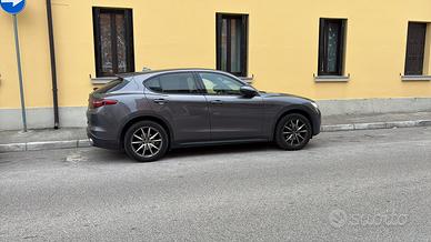 Stelvio 2.2 TD 210 CV AT8 Q4 Lusso