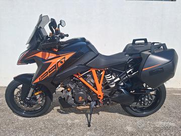 ktm 1290 superduke gt  2020