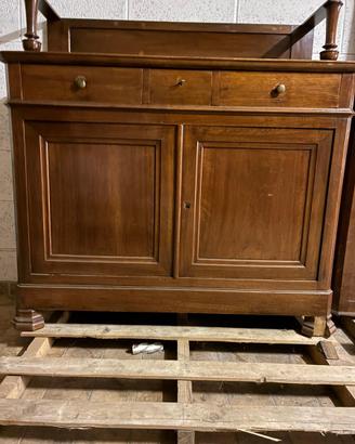 Credenza in noce con vetrina primi ‘900