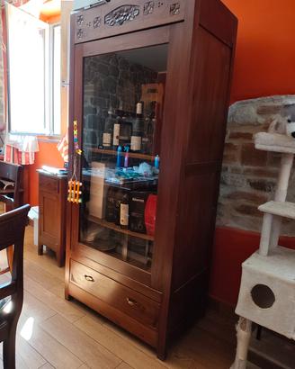 vetrina in legno