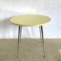 Tavolo anni 50 formica gialla