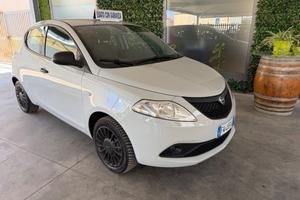 Lancia Ypsilon 1.2 69 CV 5 porte Gold