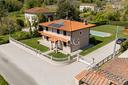 villa-di-220-m²-con-piu-di-5-locali-a-capannori