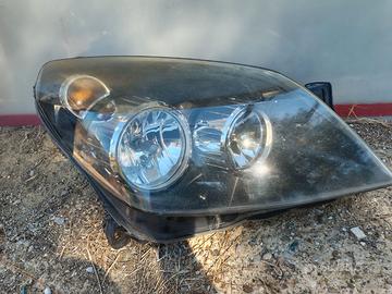 Fari anteriori Opel Astra h wagon 