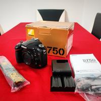Nikon D750 otturatore nuovo 6k scatti