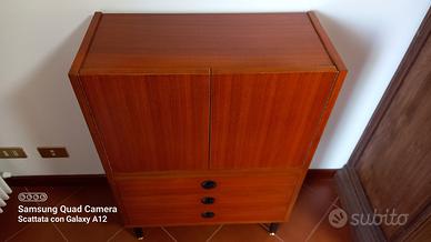 mobile teak anni 60