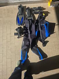 Tuta da SUB  e accessori per immersioni