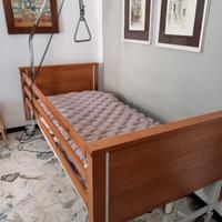 Letto da degenza elettrico in legno