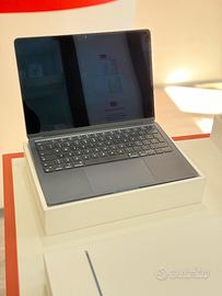 Macbook air M2 2022 8gb ram 256gb ssd
