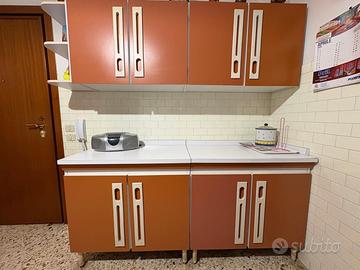 A Lecce vendiamo mobili cucina