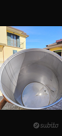 Botte d acciaio per vino