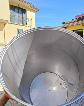 Botte d acciaio per vino