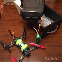 Drone racer fpv con occhiali