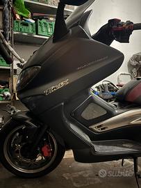 Yamaha TMax Black Max 500