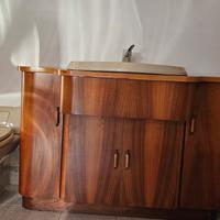 Arredo bagno (WC, lavandino, specchio)