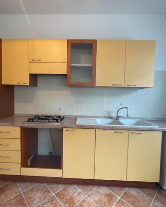 Cucina 370 cm con elettrodomestico