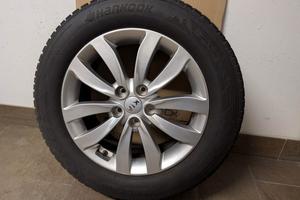 Pneumatici invernali completi di cerchio