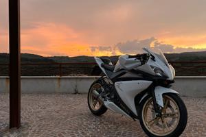 Yamaha yzf-r125 bianco perlato