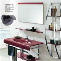 Lavandino bagno con accessori