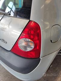 Fanale posteriore destro RENAULT CLIO del 2004
