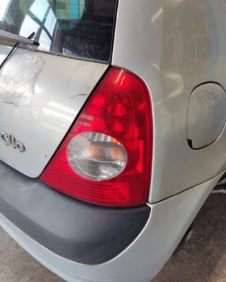 Fanale posteriore destro RENAULT CLIO del 2004