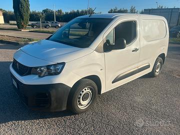 Peugeot partner 1.5 diesel 3 posti full optional